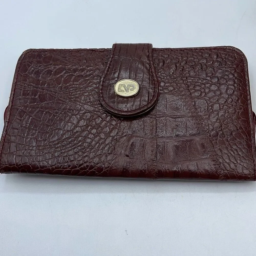 Vintage CVP croc embossed leather wallet .